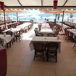 La Ξενοδοχείο Μαρμαρίς